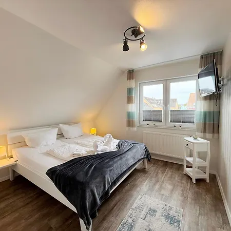 Mien Hus, 3 بوسم
